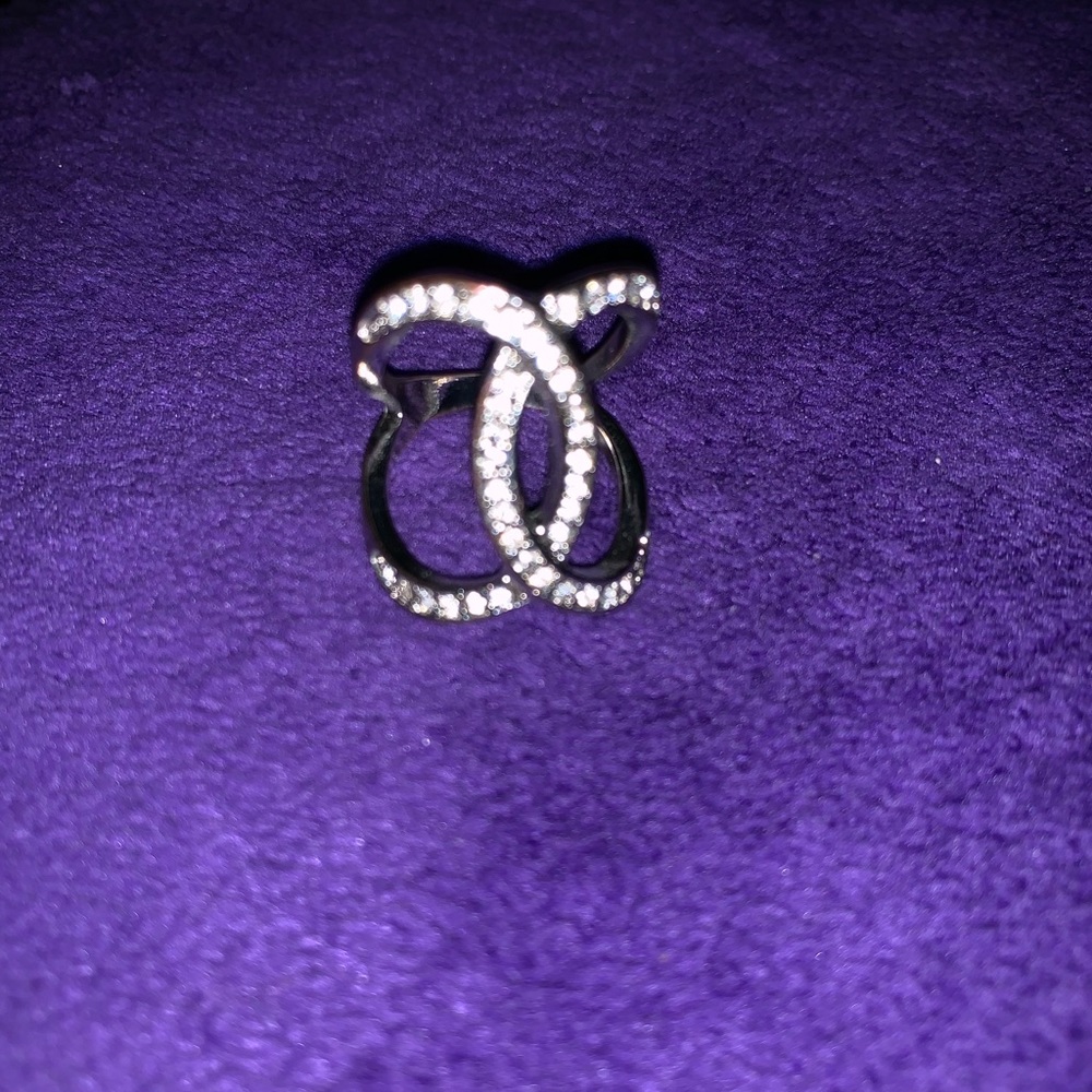 ring - Picture 4 of 4